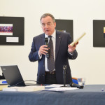 Ο καθηγητής του Πανεπιστημίου Αθηνών, κ. Γεράσιμος Ζώρας, κατά τη διάρκεια της διάλεξης.